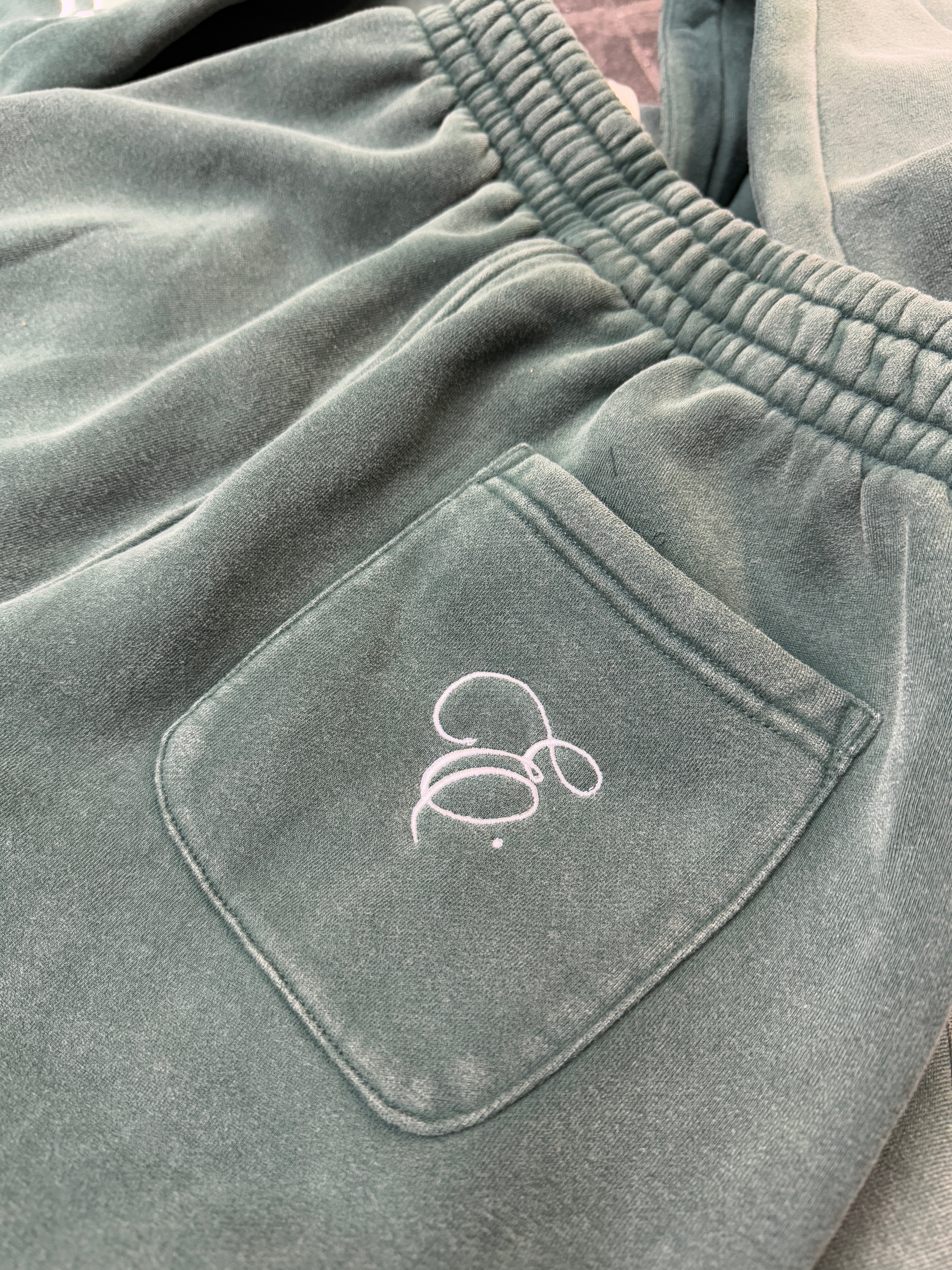 Earn Stick to the Script Suit (Green)